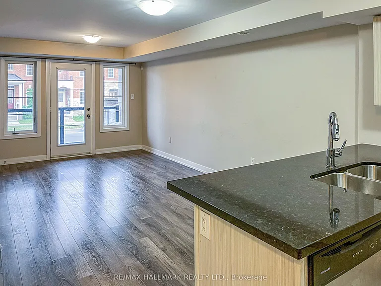 100 Parrotta Dr #92 — Photo 2