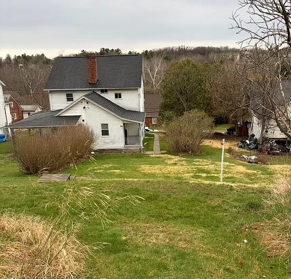 20 N Pine St — Photo 7