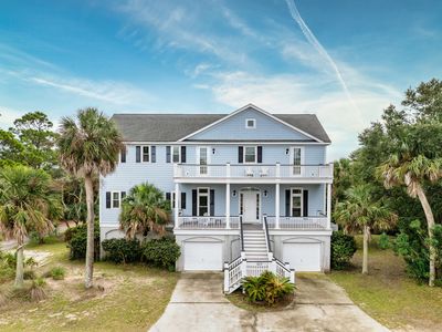 619 Dolphin Rd, Saint Helena Island, SC, 29920