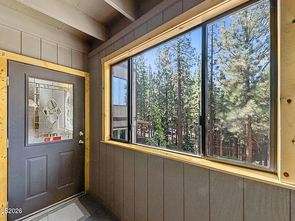 5th image of 165 Holly Ln