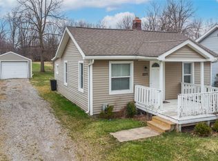 2271 Kenneth St, Burton, MI 48529