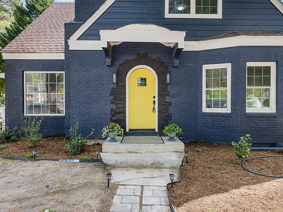 3rd image of 2526 N Roxboro St