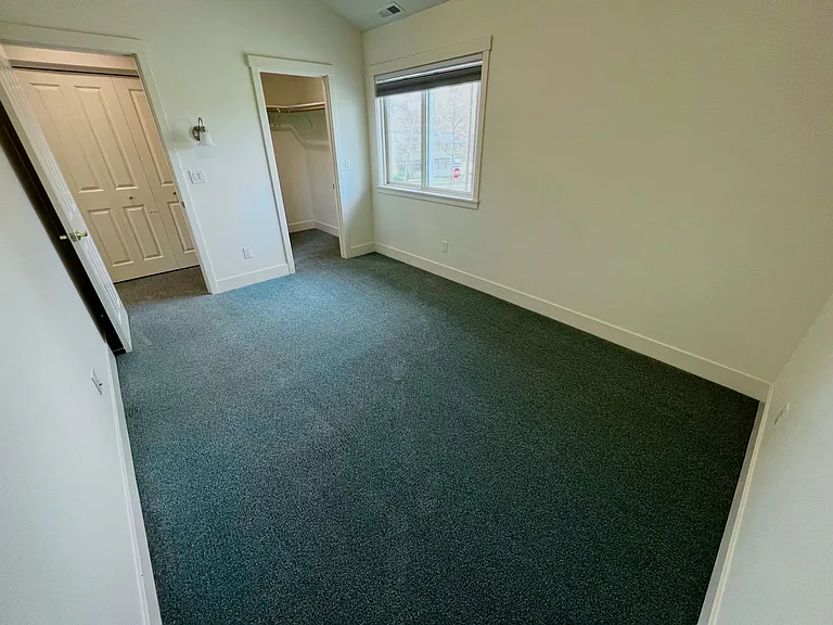 699 NW Florida Ave — Photo 20