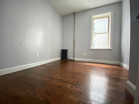 5th image of 717 Sterling Pl #A7
