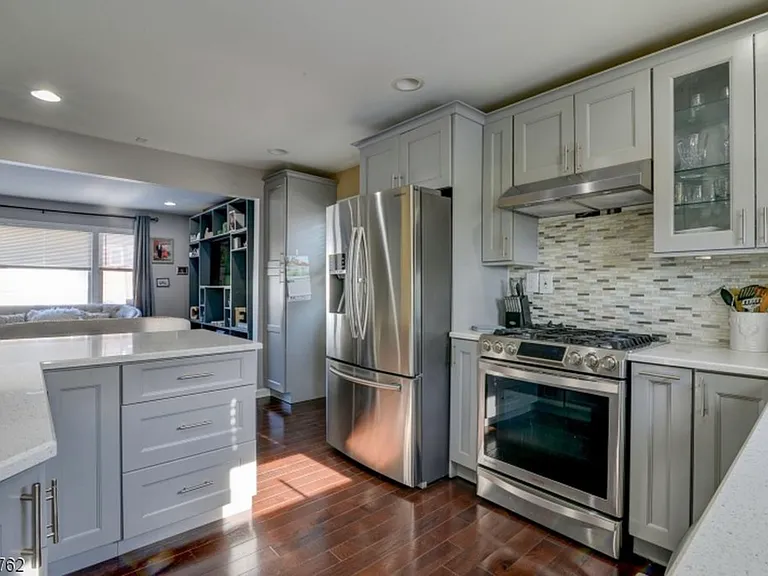 218 Grand St #1 — Photo 3