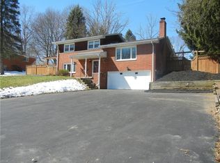 24 Bel Aire Dr, Delmont, PA