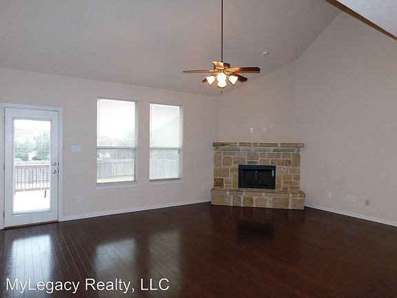 4th image of 11843 Jasmine Way