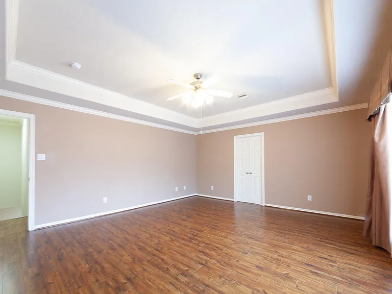 3206 Holly Thicket Dr — Photo 18