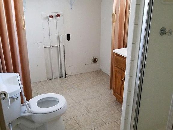 Half Bath and Laundry Connections