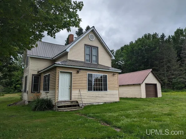 201 Greenland Ave, Greenland Township, MI 49948