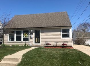 6820 W Arthur Ave, West Allis, WI 53219