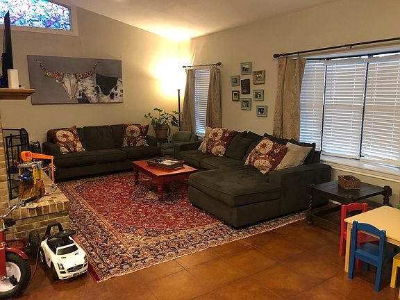 3rd image of 705 N Bishop St