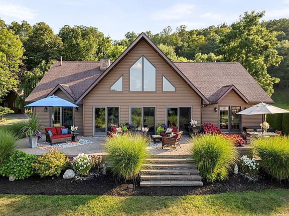 5th image of 279 Shaffer Rd