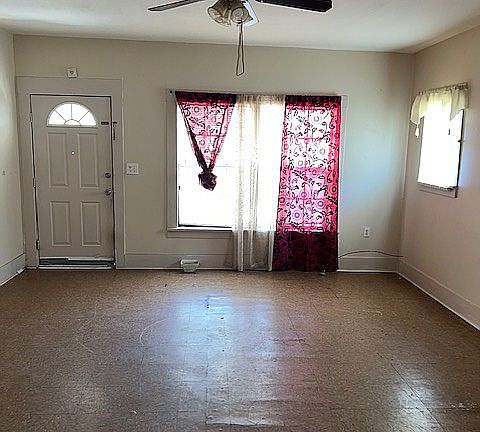 Living room - Front entrance