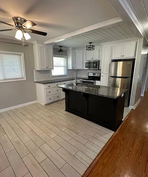 102 McCormick Ave — Photo 1