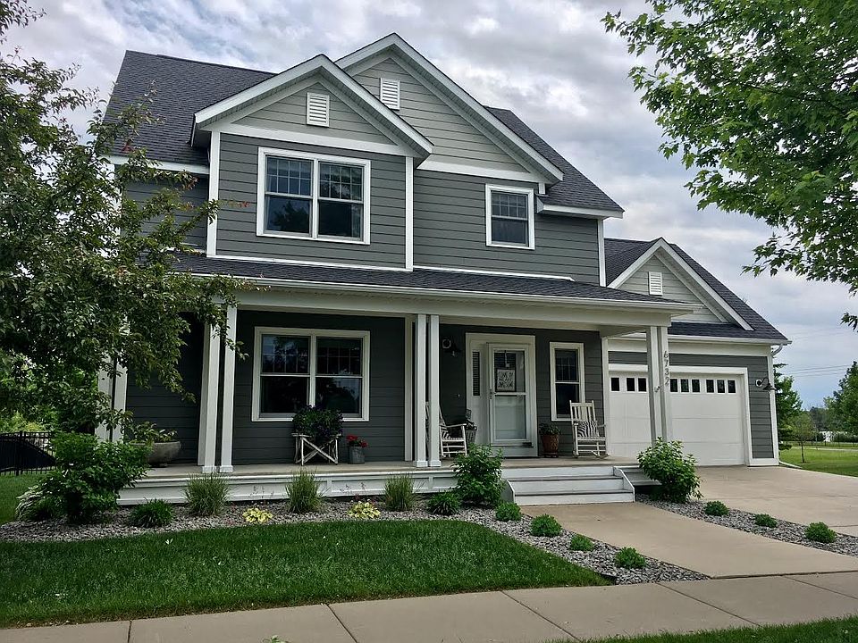 4 Bed/ 4 Bath Craftsman