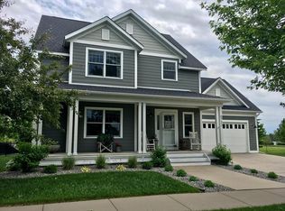 6732 Lakeview Cir NE, Albertville, MN 55301