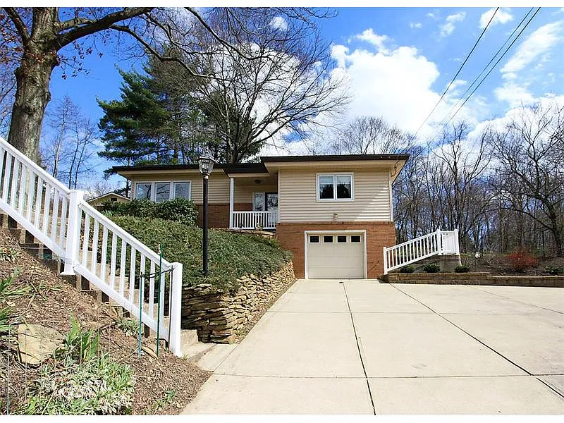 3836 Mount Royal Blvd photo 1