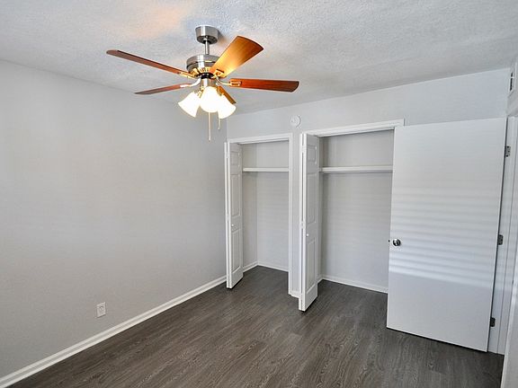4th image of 5515 Gaston Ave APT 220