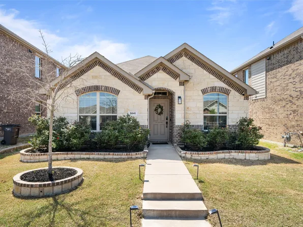 5841 Wake Robin Dr, Fort Worth, TX 76123