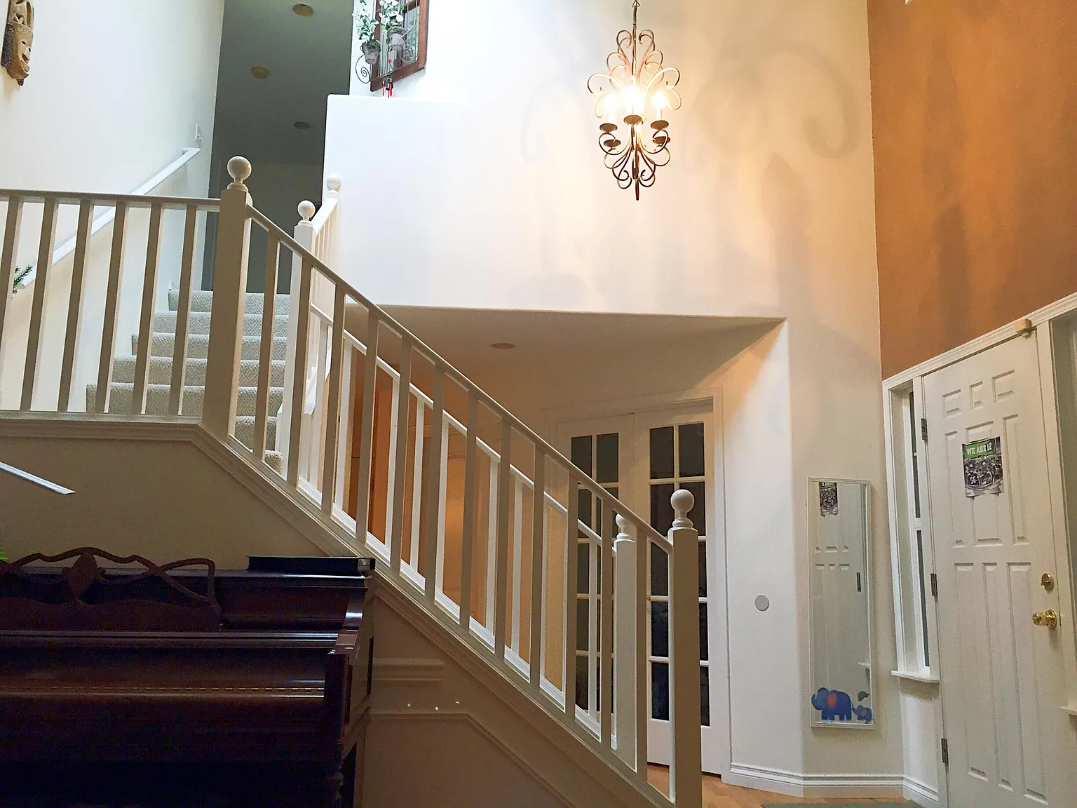 3 bed, 2.5 bath, 2320 sqft, $4,500 — Photo 2