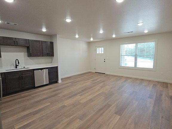 2nd image of 703 W 12th St #B