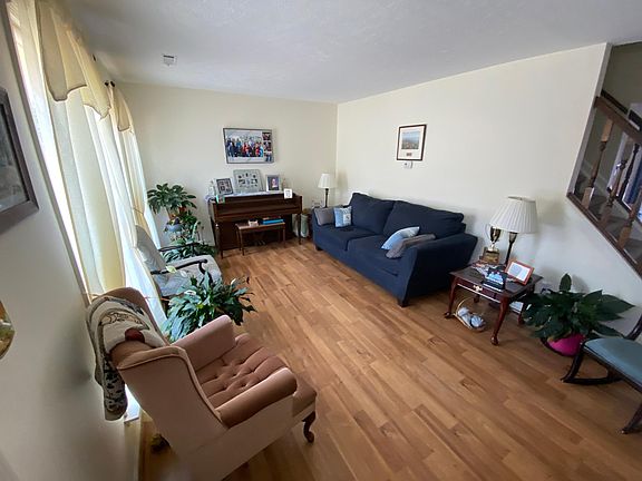3rd image of 1474 Ashbourne Dr