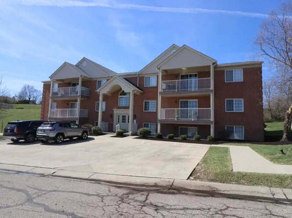 3335 Emerald Lakes Dr, Cincinnati, OH 45211