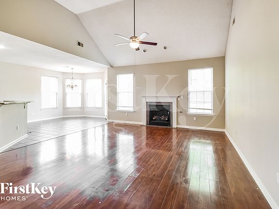3rd image of 7298 Hunters Horn Dr