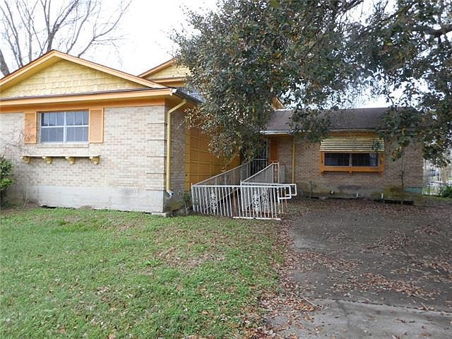 1st image of 13120 Cherbourg St