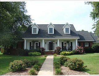 1st image of 209 Regency Ct
