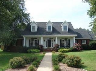 209 Regency Ct, Bentonville, AR 72712