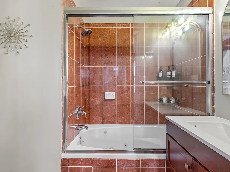 41 Florida Ave NW #A — Photo 28