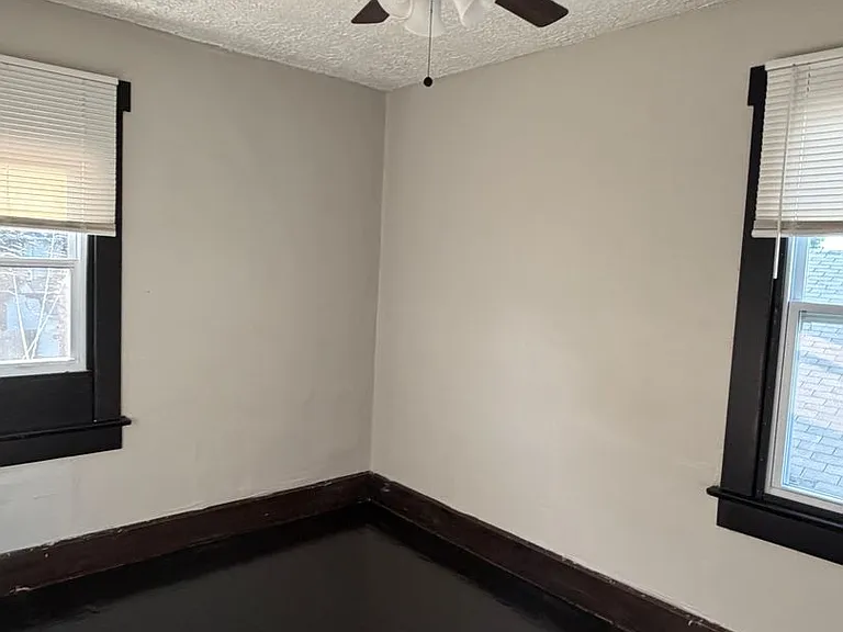 810 N Dearborn St — Photo 12