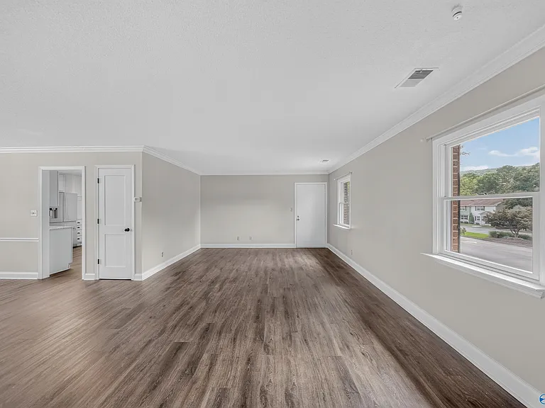 1208 Willowbrook Dr SE #C — Photo 10