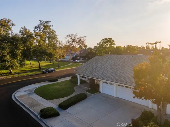 2769 Bluebird Cir, Costa Mesa, CA 92626