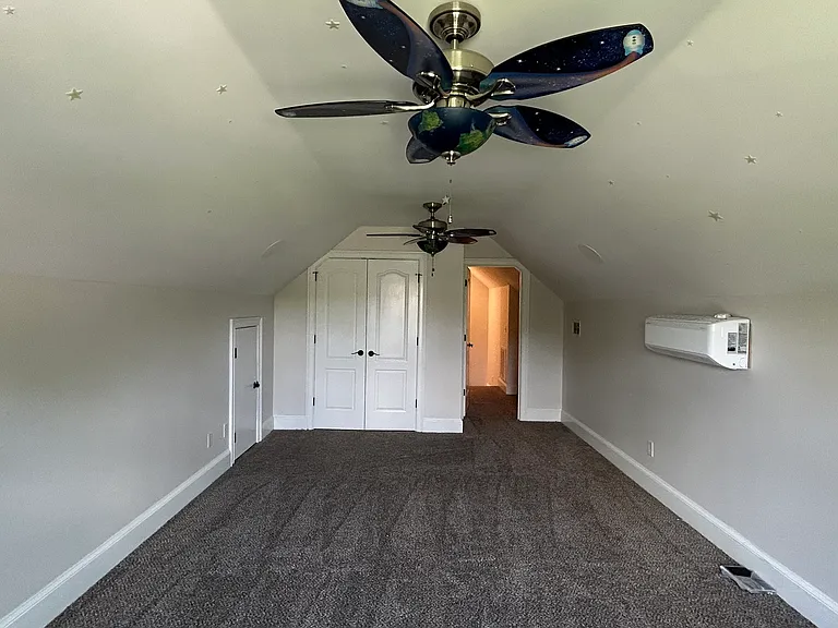 389 Chastain Cir — Photo 31