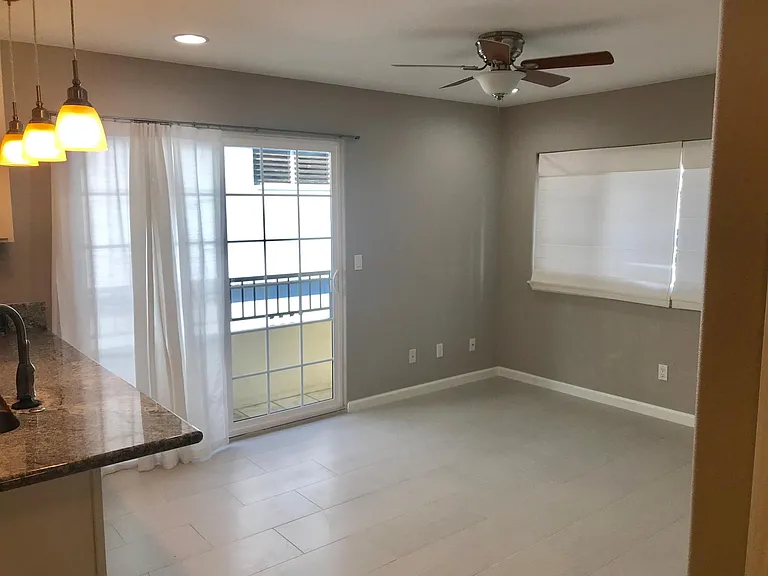1242 Wilder Ave #A — Photo 3