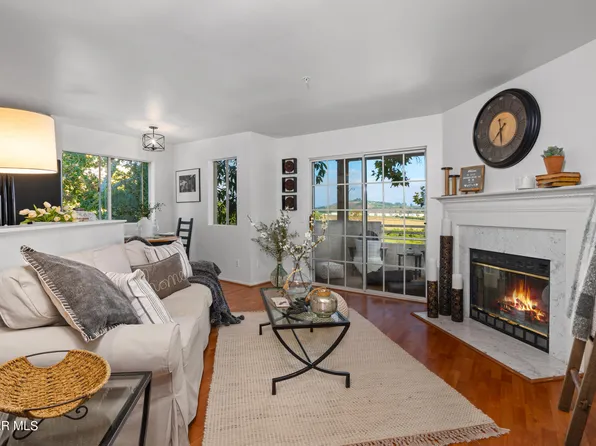 2713 Antonio Dr Unit 212, Camarillo, CA 93010