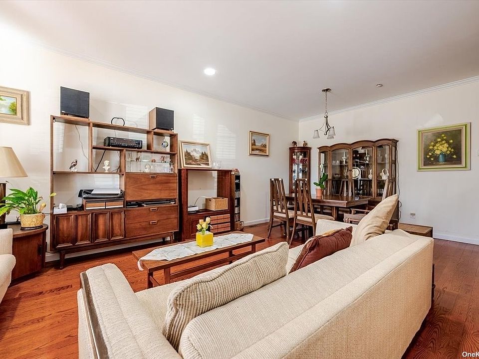 Seasons At East Meadow 329 Spring Dr East Meadow NY Zillow