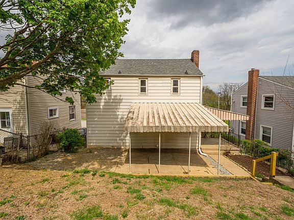 3rd image of 276 E Miller Ave