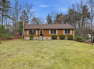 3 Cardinal Cir, Londonderry, NH 03053