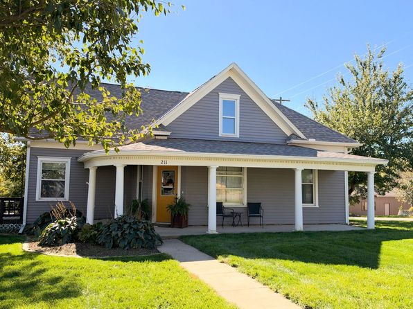 211 Nichols St