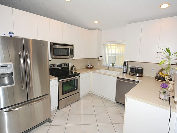 4th image of 1112 NW 130th Ave