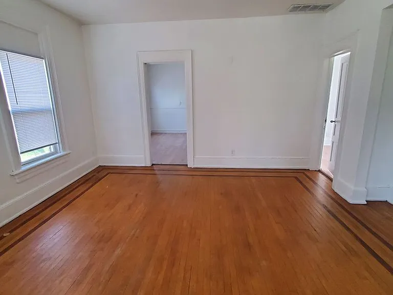 2478-2480 W Juneau Ave. (Duplex) — Photo 7