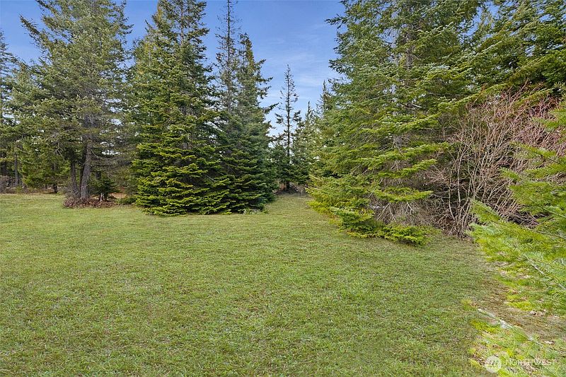 3rd image of 3301 Jenkins Drive