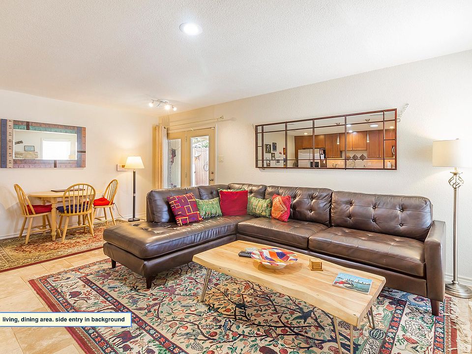 open concept living to kitchen