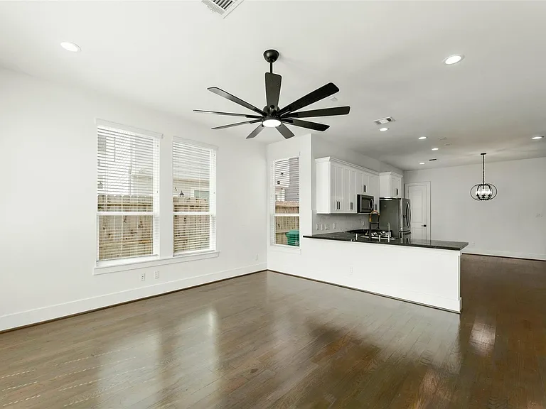 1825 Northwood Rd — Photo 13