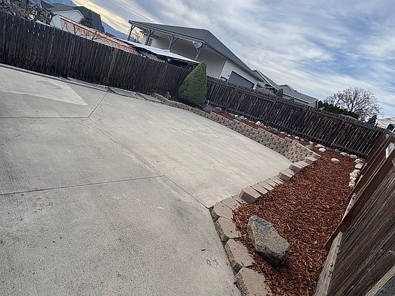 4th image of 636 S Lawler Ave
