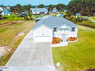 211 Pelican Harbor Rd, Beaufort, NC 28516